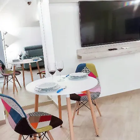 Four White * 아제롤라