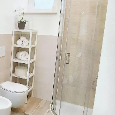 Four White 아파트 아제롤라