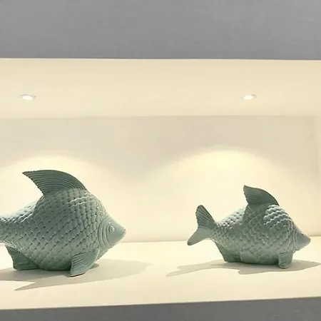 아파트 Four White