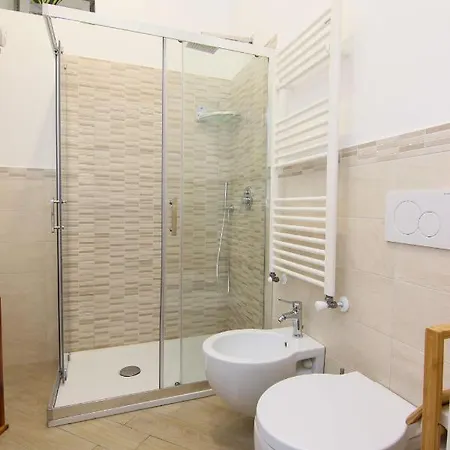 Four White 아제롤라