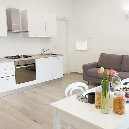 Four White Apartment Agerola