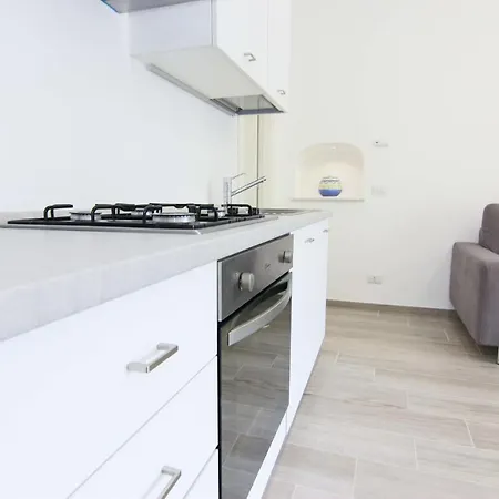 Four White Apartment Agerola