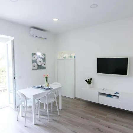 Apartamento Four White Agerola