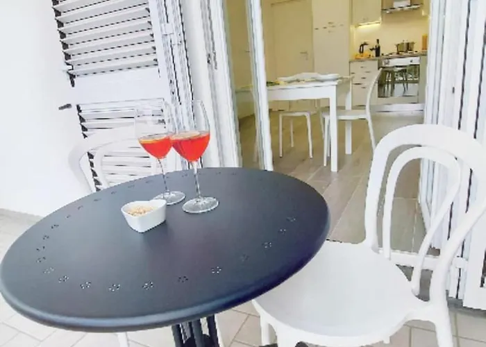 Four White * Agerola